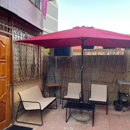 Apis With Private Garden شقة كورتشي
