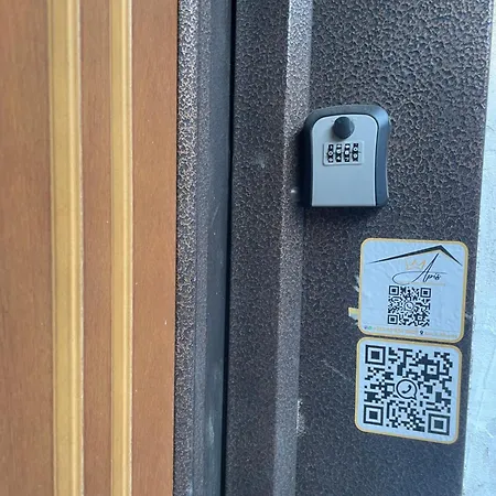 Apis With Private Garden شقة